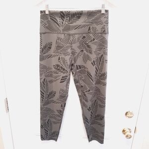 Aerie Chill Play Move Legging High Waist XL Short Cut Off Hem